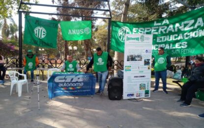 ATE seccional San Pedro realizó una radio abierta y asamblea en la plaza central de la ciudad