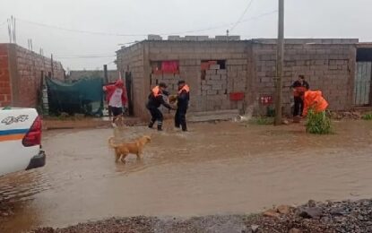 Emergencias asistió a familias damnificadas por fuertes lluvias en diferentes puntos de la provincia