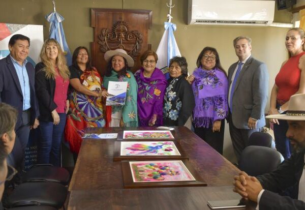 El Concejo Deliberante de Capital distinguió a los talleres de bordado en fieltro “Ancestras”