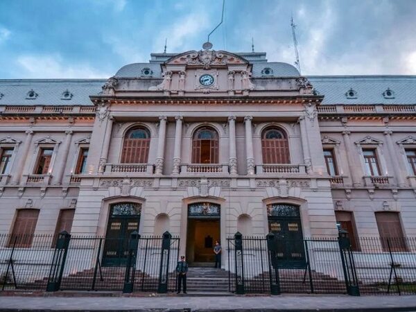 El Gobierno de Jujuy adelanta el pago del bono del Día del Trabajador