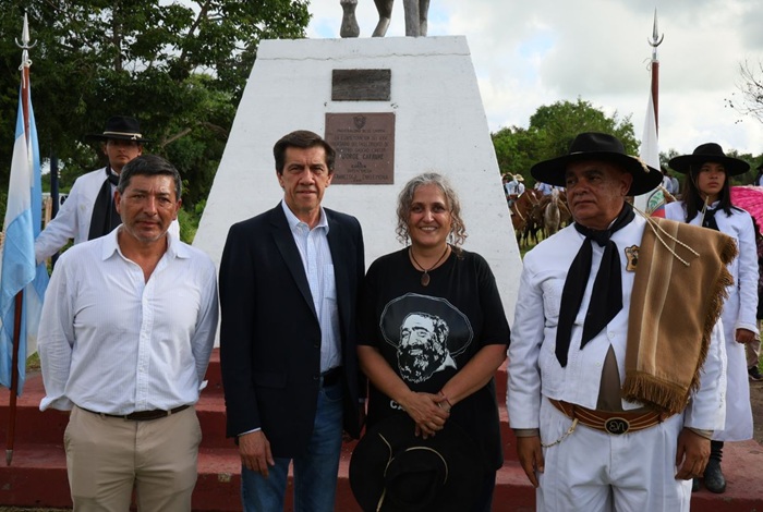 Cabalgata gaucha en honor a Cafrune: Sadir participó del homenaje en El Carmen