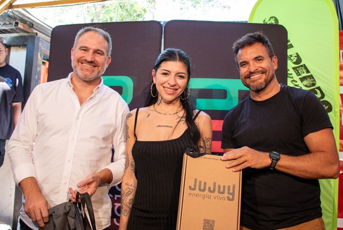 Cazzu vuelve a casa: Dará un show en Jujuy en septiembre