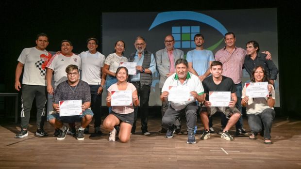 El intendente Jorge participo de la entrega de 200 certificados del Instituto Universitario River Plate