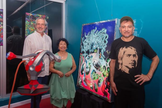 Inauguraron la muestra “El Diablo Anda Suelto” del artista Siro José Goyechea