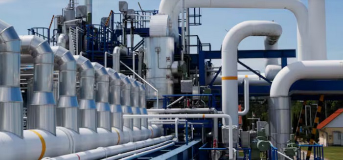 Hungría y Eslovaquia suspenden las exportaciones de diésel a Ucrania y analizan el corte de electricidad y gas