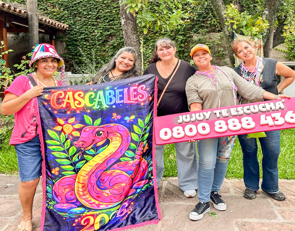 Carnaval sin Violencias en el topamiento de comadres en Macedonio Graz