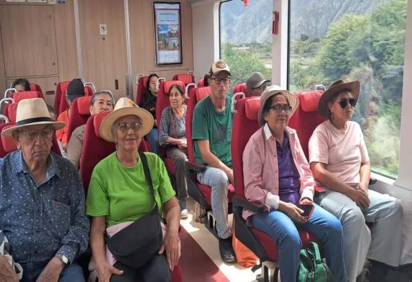 El Tren Solar puso en marcha su agenda social 2026 con un viaje por la Quebrada