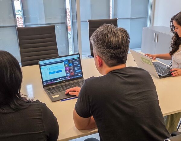 Emprendedores turísticos aprenden a gestionar sus negocios con herramientas digitales