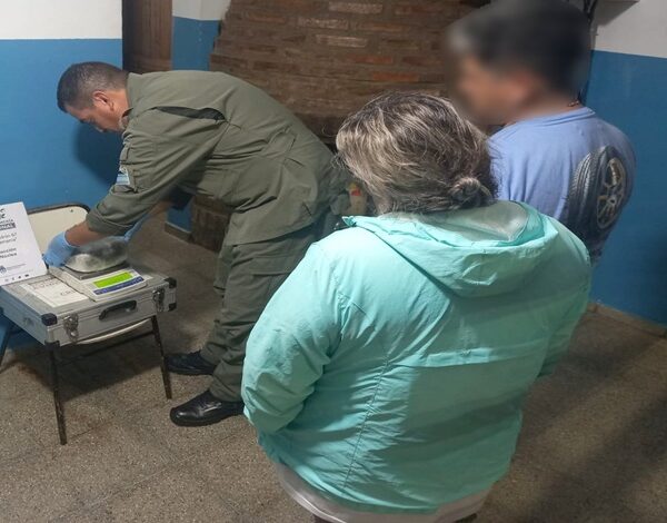 En Catamarca descubren 4 kilos de marihuana ocultos en el baño de un ómnibus que salió de Jujuy