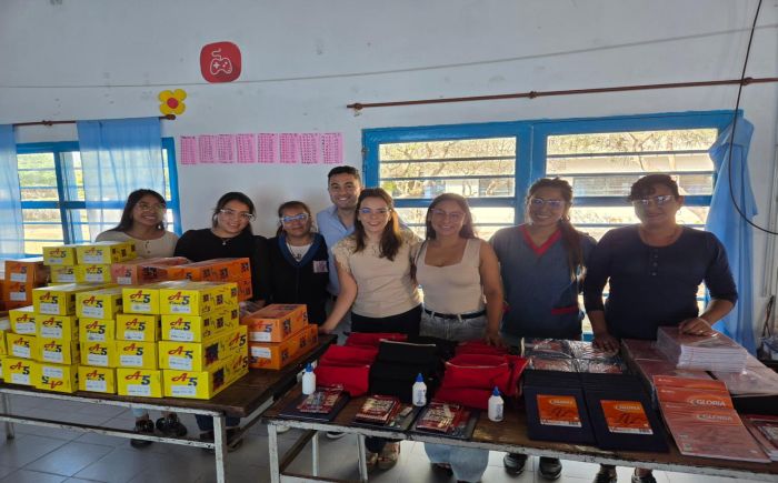 “Calzando Sueños”, más de 200 niños recibieron zapatillas y kits escolares