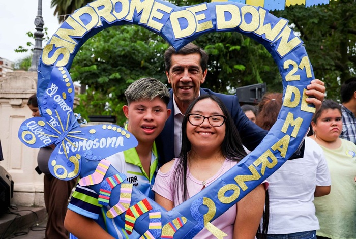 Sadir acompañó la conmemoración del Día Mundial del Síndrome de Down en plaza España