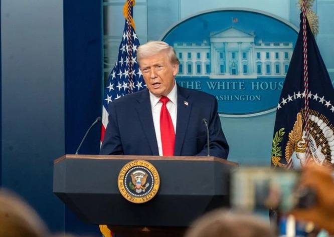 Trump anunció una tregua de cinco días con Irán tras «conversaciones productivas»