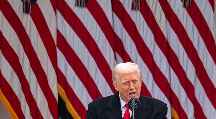 Trump advierte a Irán sobre el estrecho de Ormuz y amenaza con represalias