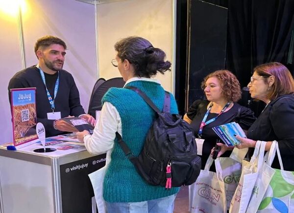 Jujuy promociona su oferta turística en el 75° Workshop de ARAV en Rosario