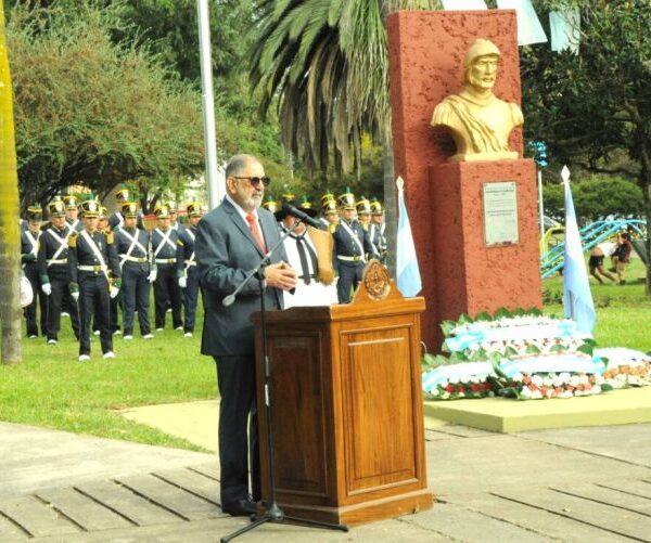El intendente capitalino encabezo las festividades por los 433 aniversarios de la Fundación de San Salvador de Jujuy