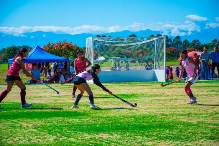 Con la inauguración de la cancha de césped sintético, inicio…