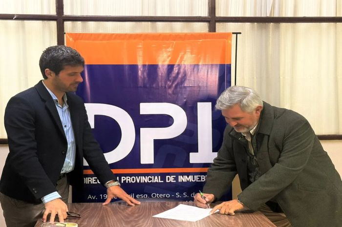 La Dirección de Inmuebles firmó convenio con UCASAL para prácticas profesionales en Jujuy