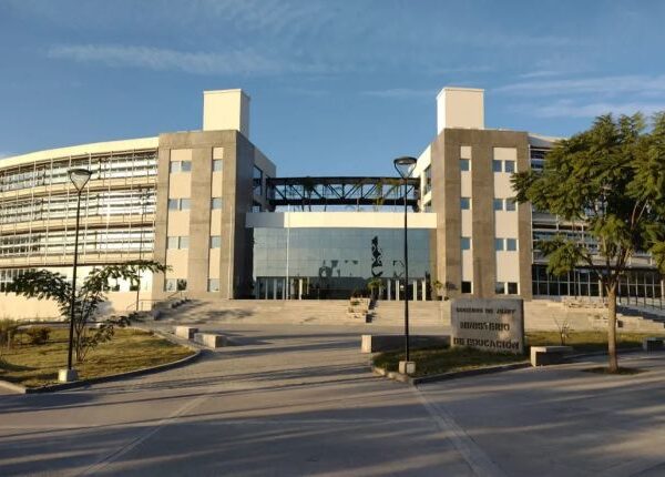 Docentes cobrarán los haberes de abril este jueves 30