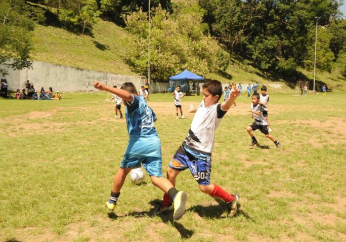 La Capital jujeña abre la temporada deportiva con torneos de fútbol y natación este fin de semana