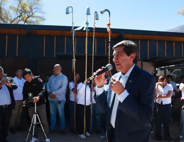 Con eje en el desarrollo regional, Carlos Sadir inauguró el nuevo mercado de Maimará