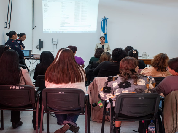 Políticas de prevención de la violencia de género con formación en dispositivos de monitoreo electrónico