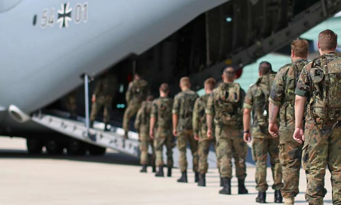 Servicio militar en Alemania: Restringen la salida del país a hombres de entre 17 y 45 años