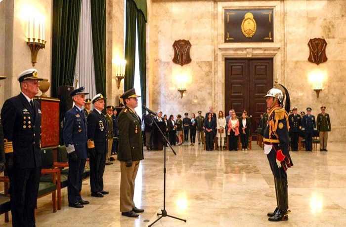 Entrega de insignias de grado a ascendidos de las Fuerzas&hellip;