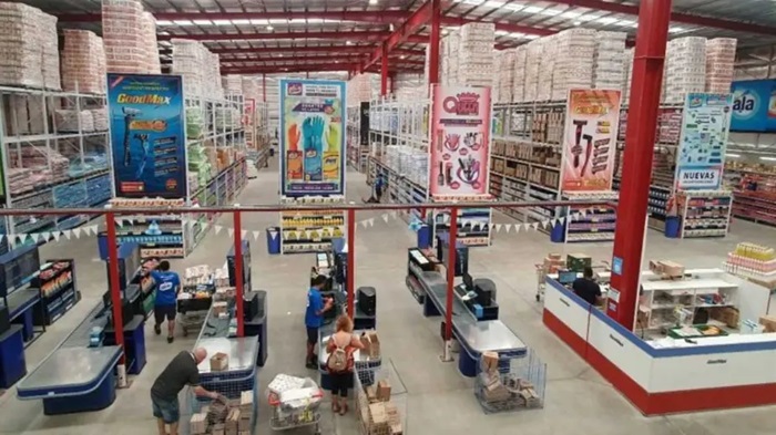 Supermercado mayorista entró en concurso de acreedores, tras cierres de sucursales y más de 100 despidos