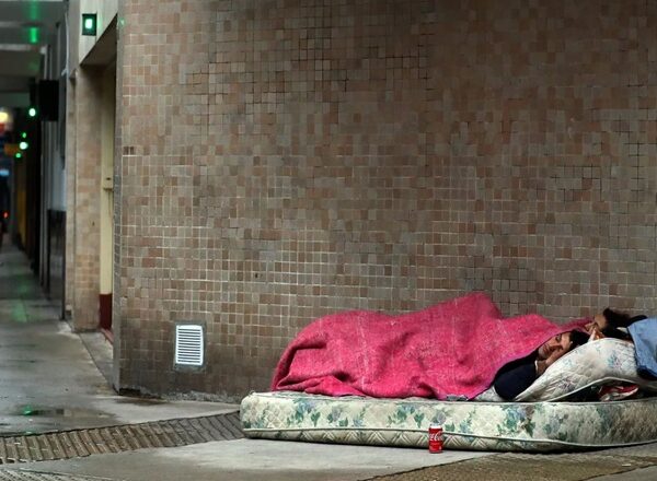 La Universidad Católica Argentina alerta que la baja de la pobreza es una «ficción» que no llega al bolsillo