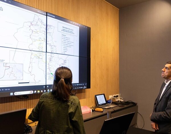 Sadir recorrió el nodo de la Red Educativa Provincial que brinda cobertura al 95% de Jujuy