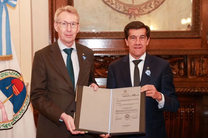 El gobernador Carlos Sadir recibió al embajador de Suecia en la Argentina