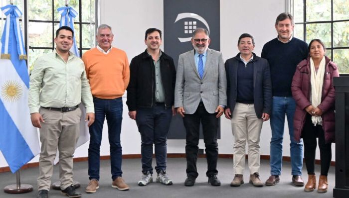 El intendente Jorge recibió a autoridades de El Carmen y analizaron la situación del transporte interurbano