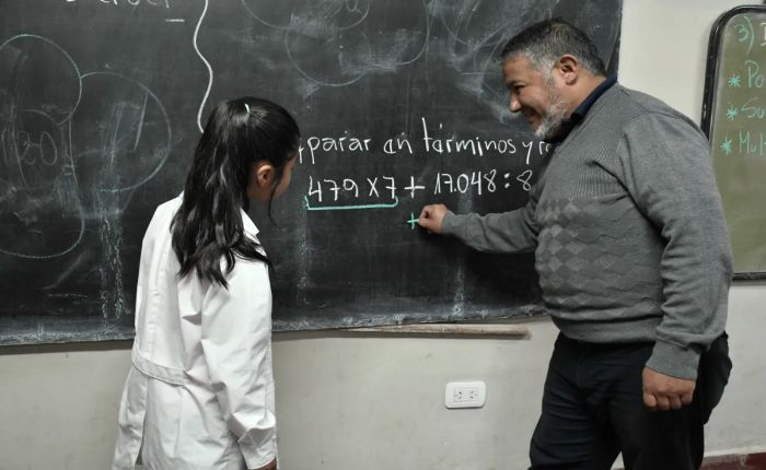 Educación y Hacienda acordaron duplicar los pasajes de abono para…
