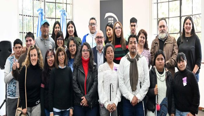 El municipio capitalino impulsa una capacitación para fortalecer la autonomía de personas con discapacidad