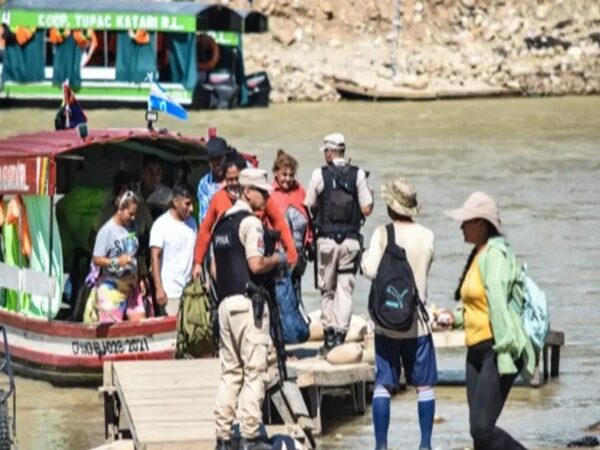 Descontrol total en la frontera de Salta y Bolivia: En Aguas Blancas denuncia que no hay límites para el contrabando