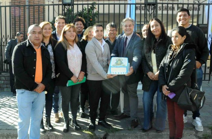 Con un acto protocolar y un desfile cívico, escolar el barrio Lujan celebro sus 78 aniversarios