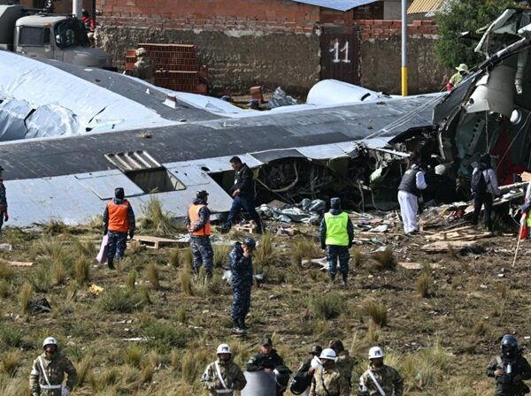 Errores y mal clima causaron accidente aéreo que dejó más de 20 muertos en Bolivia