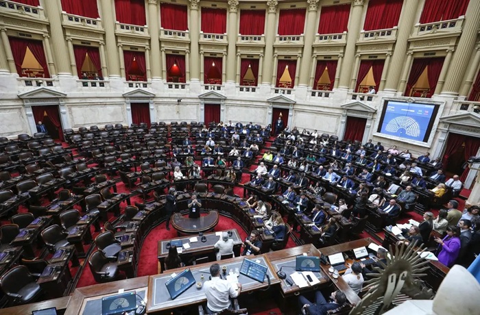 Política: Diez diputados extravagantes de LLA que reabren polémica