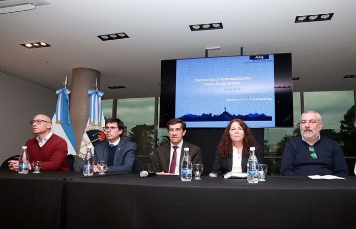 Sadir encabezó el Encuentro de Responsabilidad Fiscal con municipios de toda la provincia