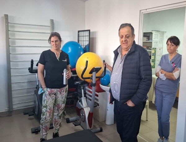 La Fundación Hospital de Niños entregó equipamiento al Servicio de Kinesiología del Hospital Materno Infantil