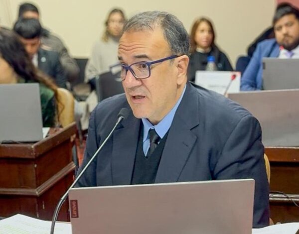 Gustavo Martínez impulsa prueba piloto de taxis compartido para Campo Verde