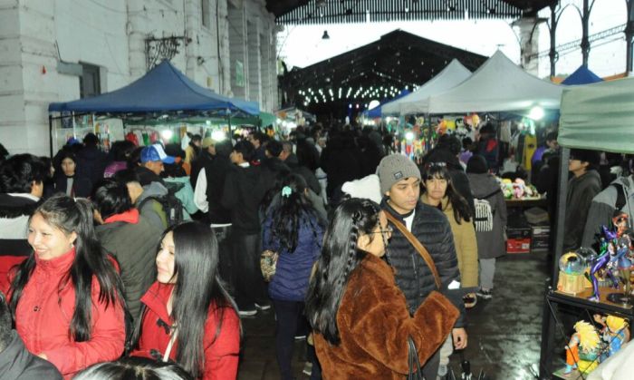 Cientos de jóvenes y familias disfrutaron de la “MangaCon” en el Centro Cultural Belgrano