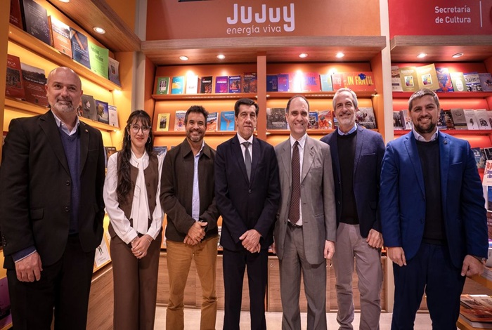 Carlos Sadir encabezó la participación de Jujuy en la 50° Feria Internacional del Libro de Buenos Aires