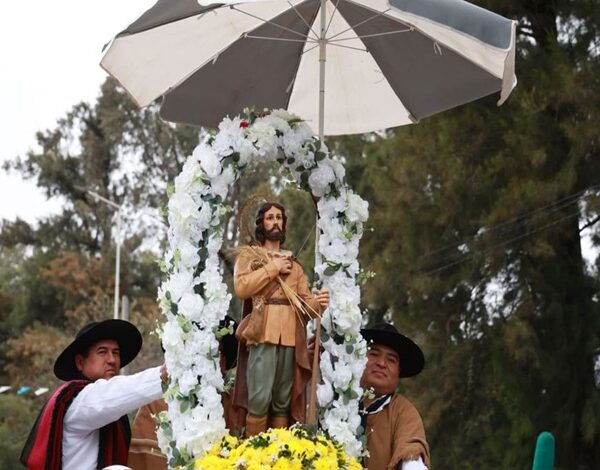 Sadir encabezó las fiestas patronales de Monterrico en honor a San Isidro Labrador