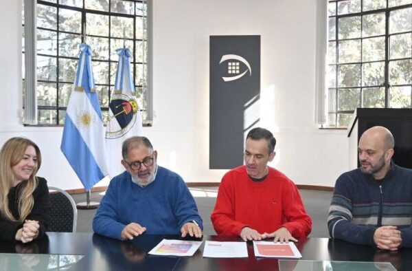 Jorge presentó la agenda de «Vacaciones de Invierno» con actividades para toda la familia