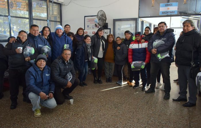 El municipio de San Pedro entregó nueva indumentaria al personal de la Terminal de Ómnibus