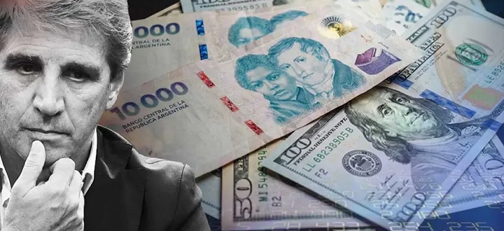 Caputo relanzó la competencia de monedas: «Habrá libre circulación de pesos y dólares y la gente elegirá»