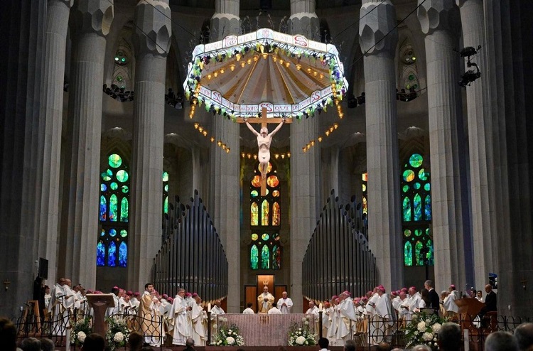 León XIV, en Sagrada Familia: «No podemos creer en Jesús&hellip;