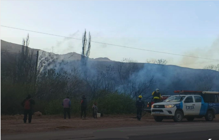 Un incendio producido en el Perchel dejó sin energía a localidades de la Quebrada