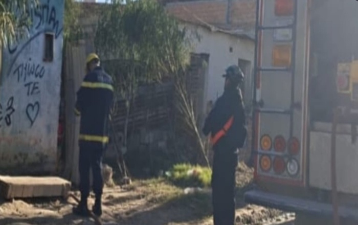 Bomberos de San Pedro evitaron el incendio de una vivienda